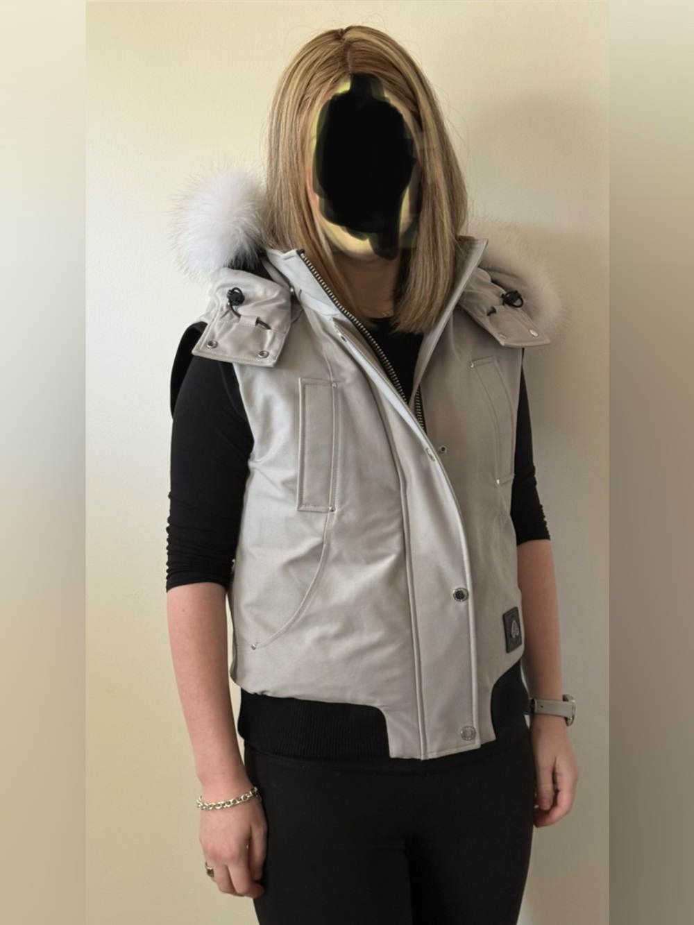 Moose Knuckles Women’s Fur Trim Puffer Vest – like new
